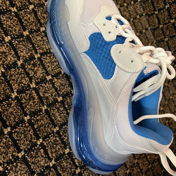 Balenciaga - Picture 2 of 5